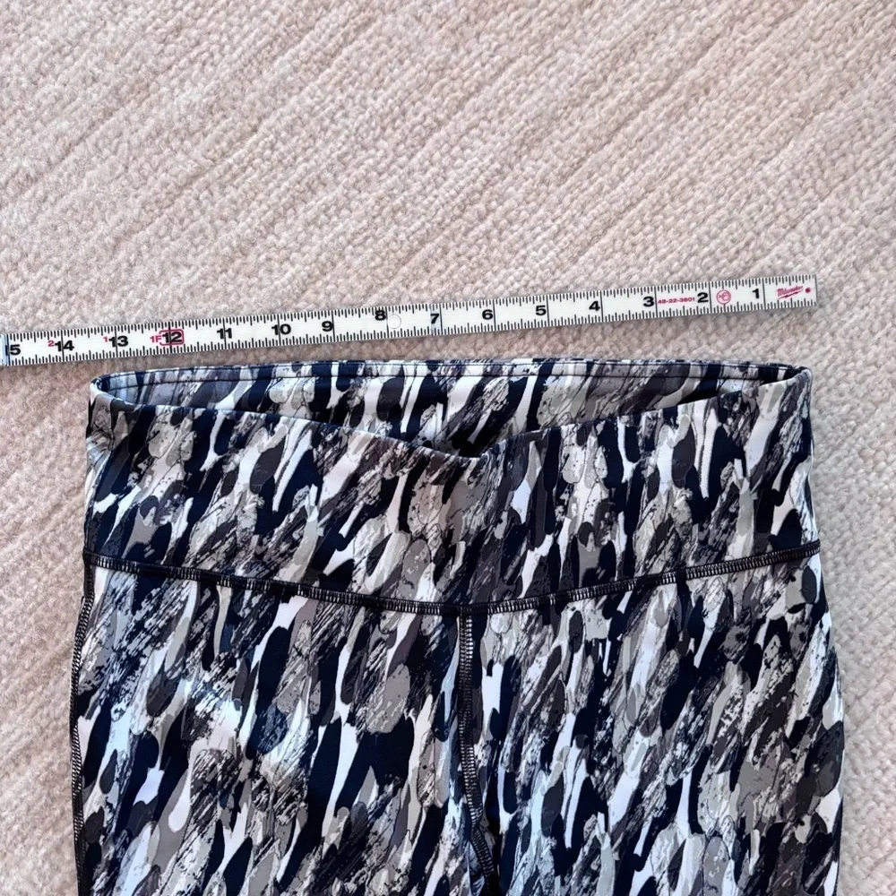 Under Armour Black and White Patterned Leggings